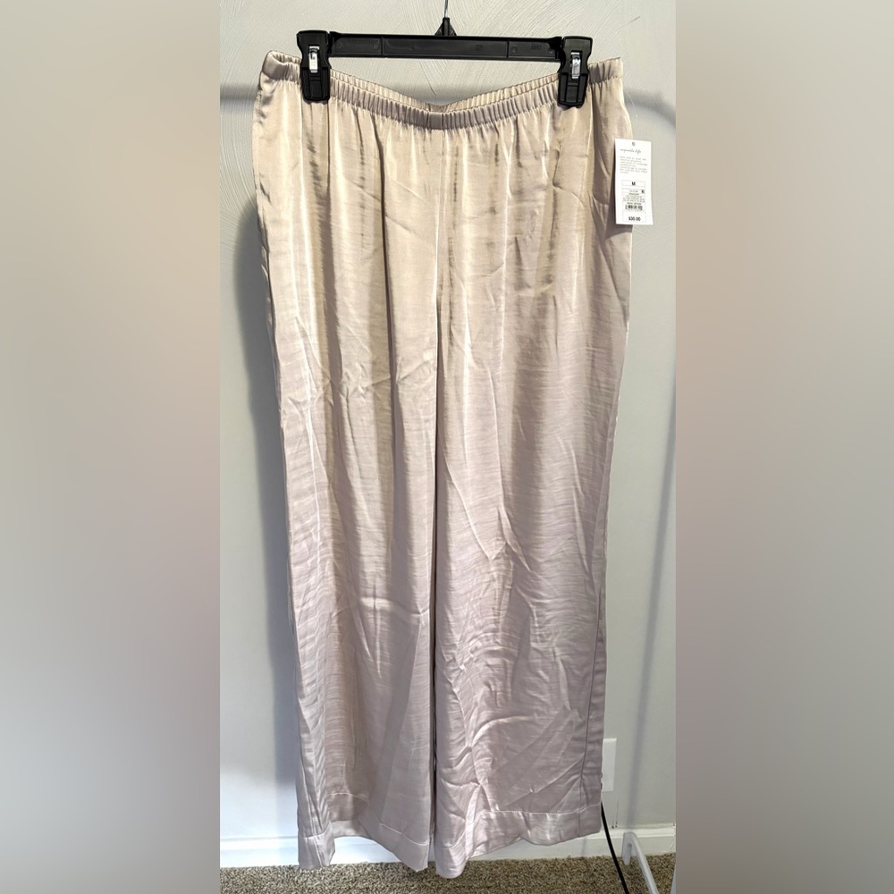 NWT Silky Wide-Leg Pants in Light Beige